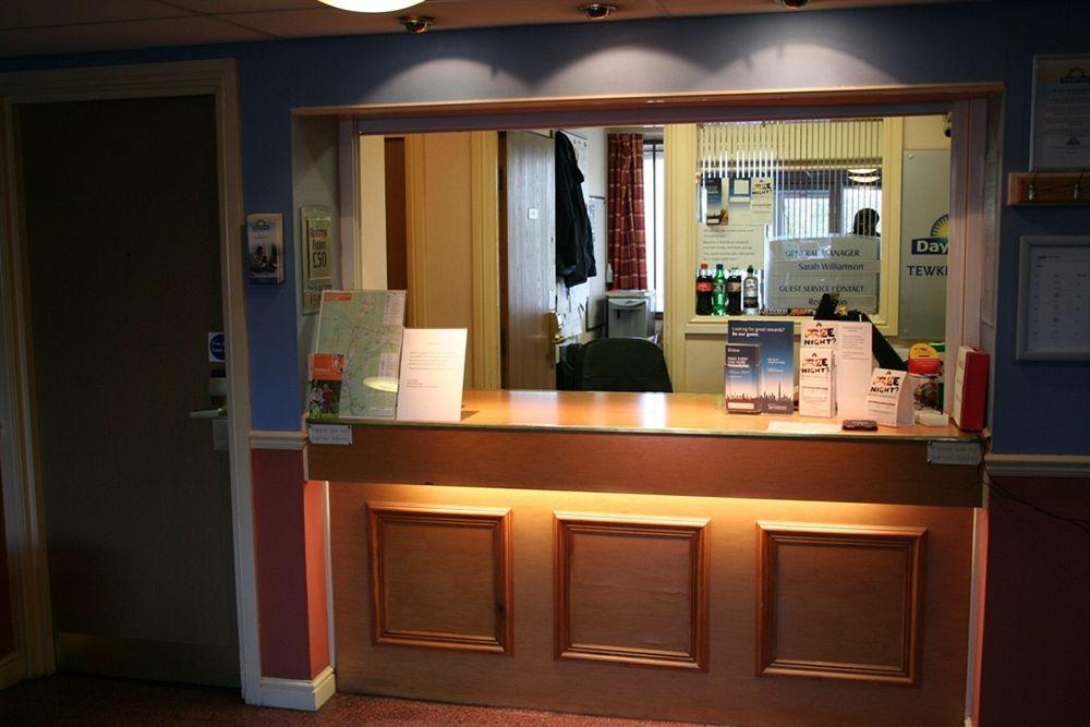 Days Inn Tewkesbury Strensham Exterior photo